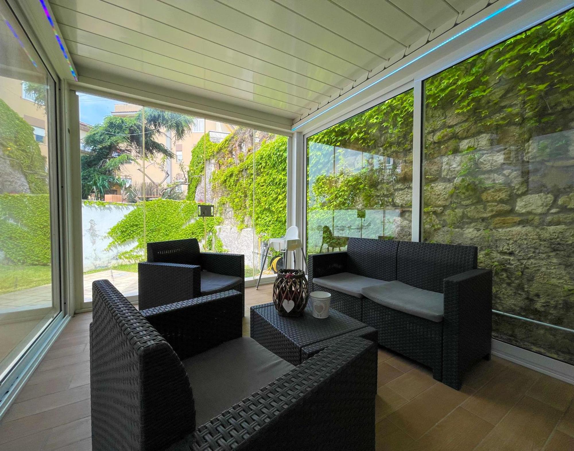 The Shabby House - Charming Seaside Retreat In Central Anzio, Steps From Beach And Train Station Extérieur photo